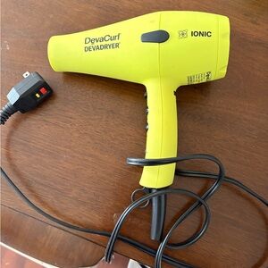 Professional Blow Dryer DevaCurl DevaDryer - Lime Green - Model HD1961 - EUC